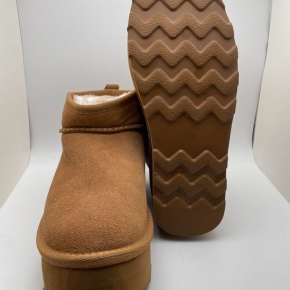 CUSHIONAIRE Women's COZY Genuine Suede pull on platform boot CHESTNUT 7.5 - Picture 5 of 6